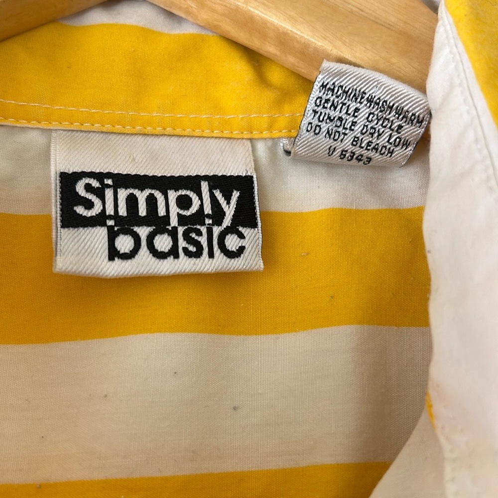 Simply Basic Striped Button Tank ☀️ size M - Picture 6 of 9